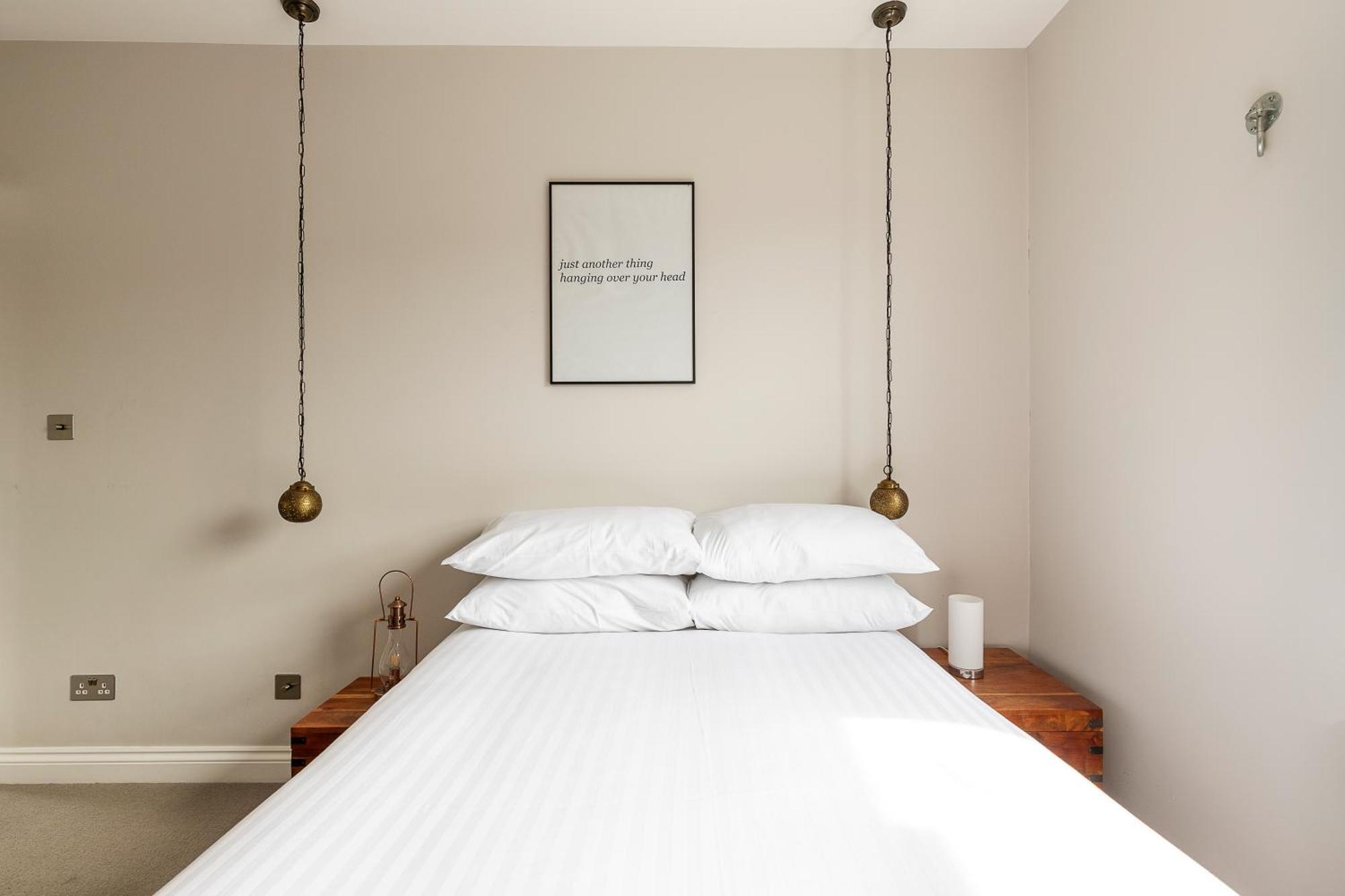 Rustic And Contemporary Haven In Brixton *