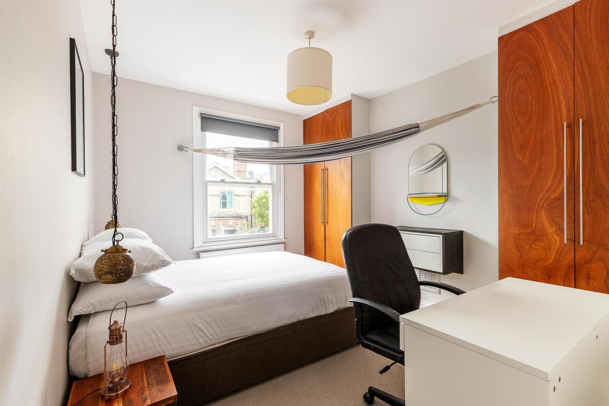 Rustic And Contemporary Haven In Brixton Londra