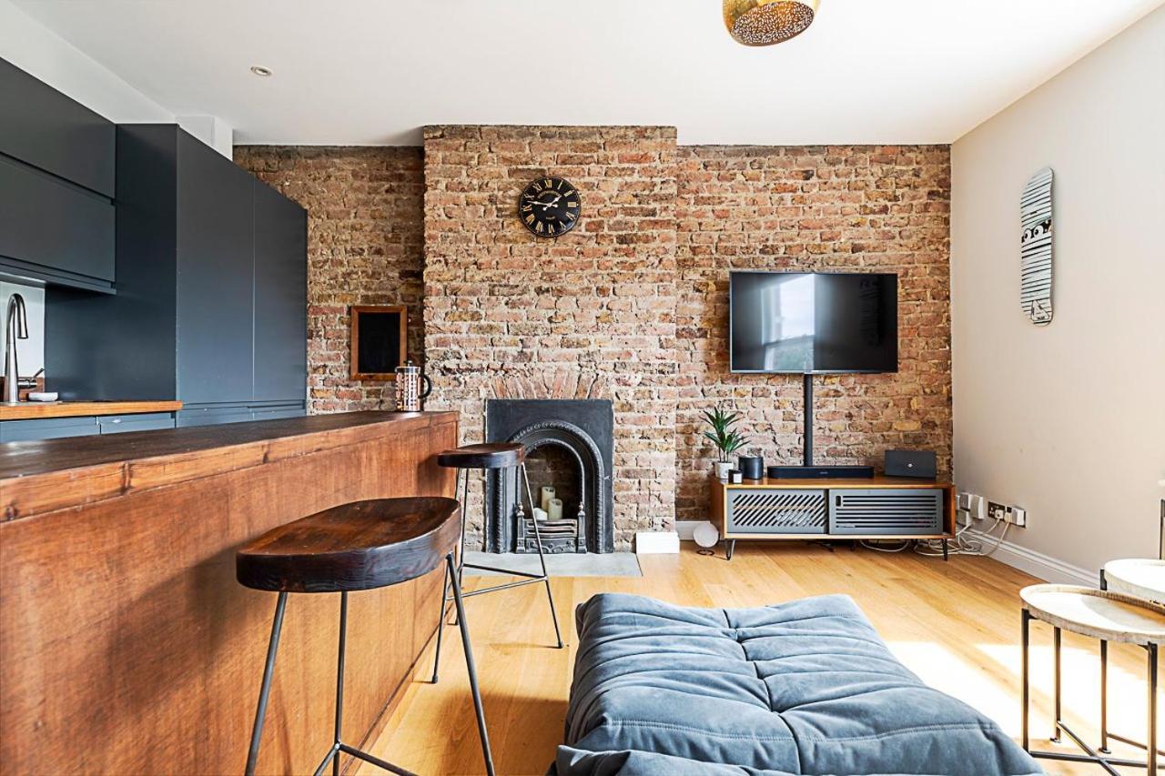 Rustic And Contemporary Haven In Brixton * Londra